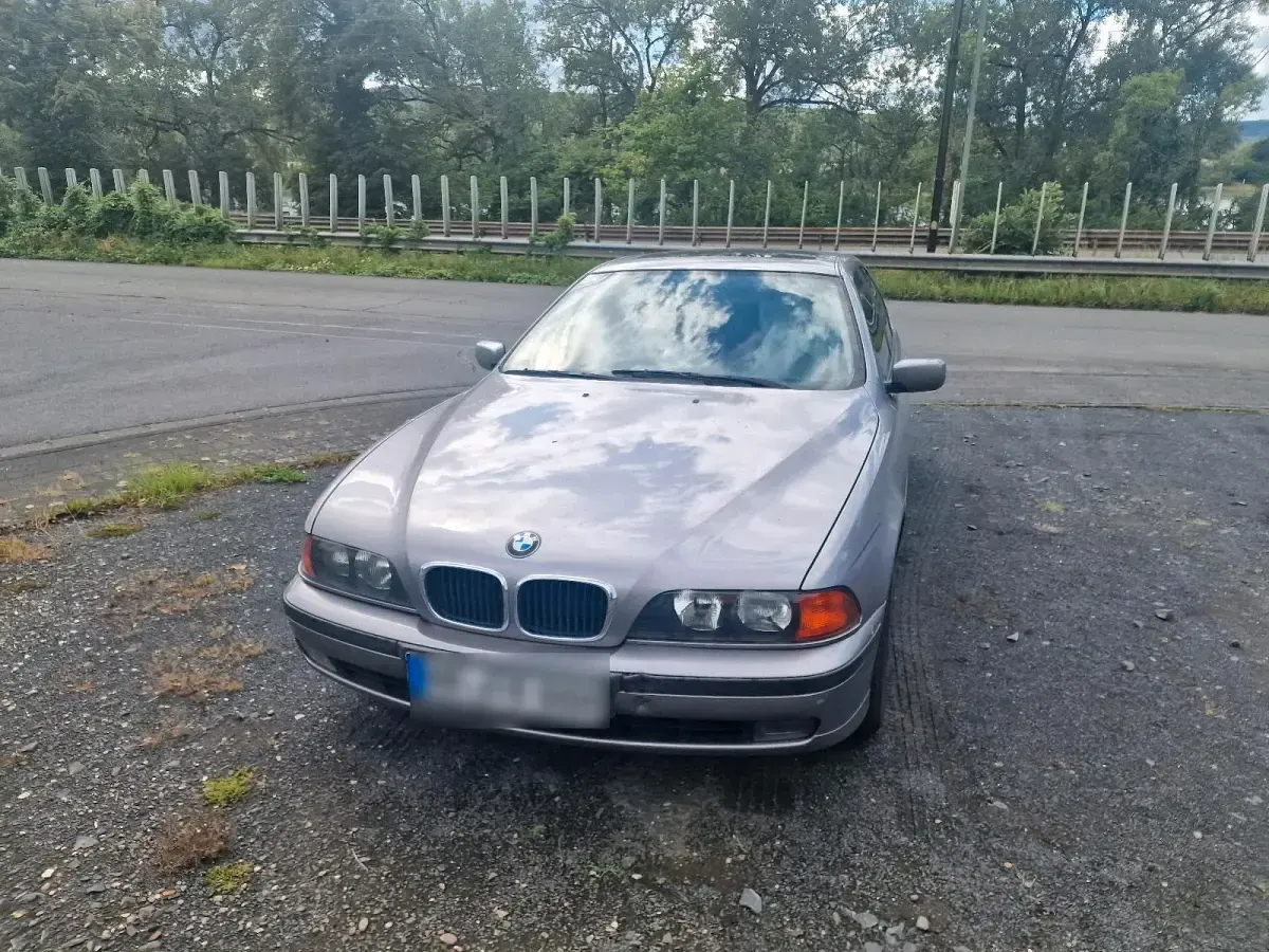 Gebraucht BMW 528 198 PS (145 kW) 1998 Silber Limousine