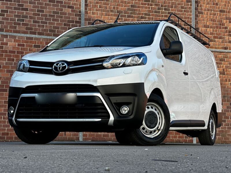 Gebraucht Toyota Proace 122 PS (89 kW) 2021 Weiß Van / Kleinbus