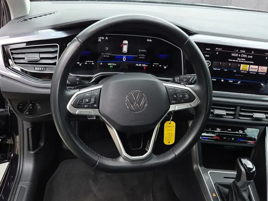 Gebraucht VW Taigo Style 110 PS (80 kW) 2023 Deep black perleffekt SUV
