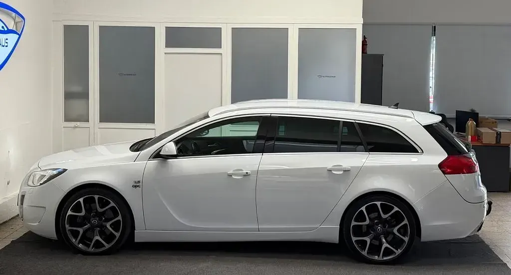 Gebraucht Opel Insignia OPC 325 PS (239 kW) 2013 Weiß Kombi