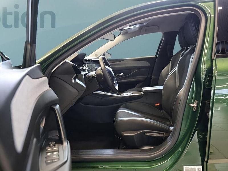 Second-hand Peugeot 308 131 CP (96 kW) 2023 Verde Hatchback