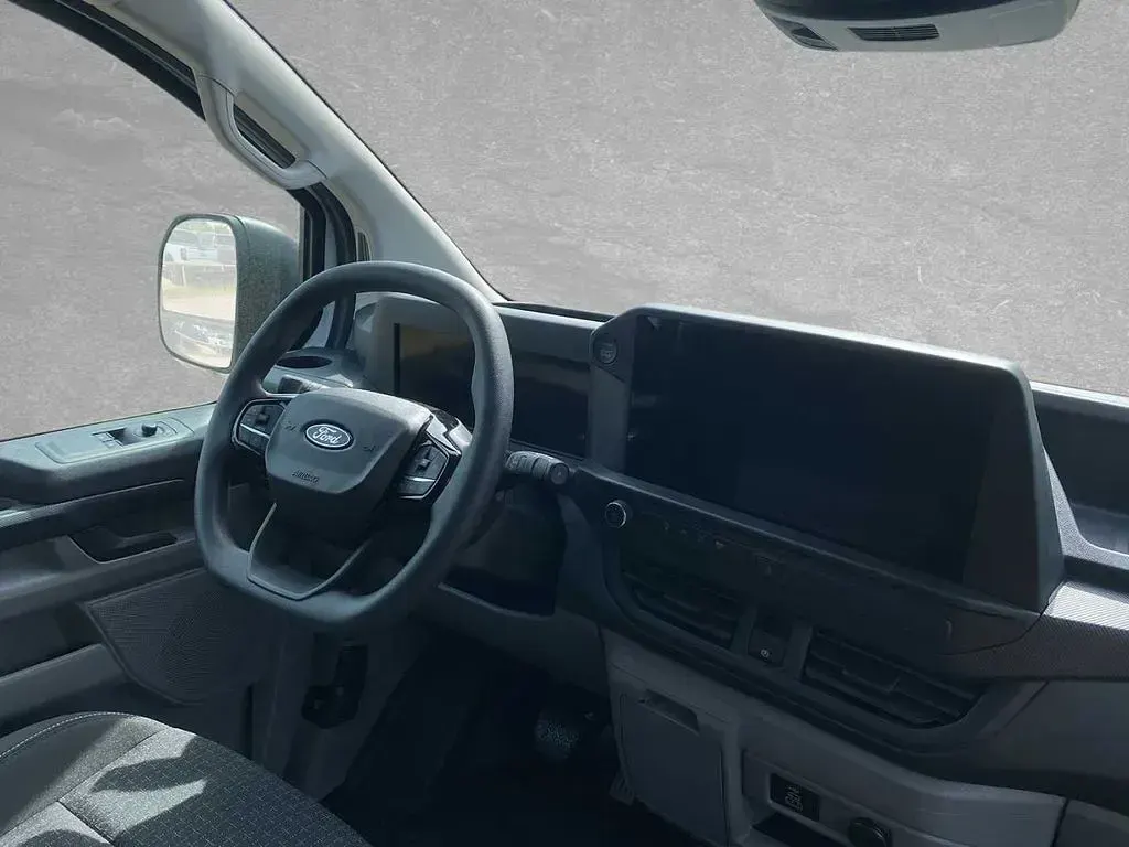 Begagnad Ford Transit 232 HK (170 kW) 2026 Vit Sedan