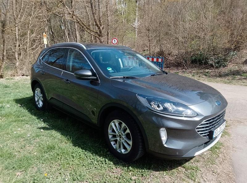 Gebraucht Ford Kuga Titanium 190 PS (139 kW) 2020 Grau SUV