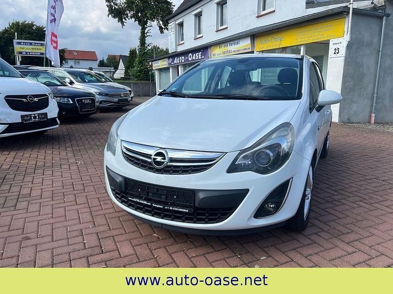 Weiß Gebraucht 2011 Opel Corsa Innovation Limousine | 4.900 € (Fairer Preis) - Bild 1/3