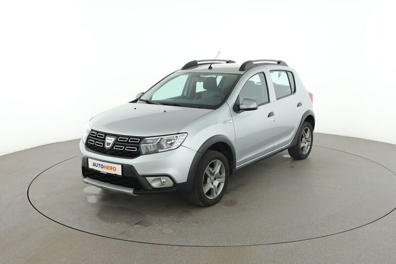 Grau Gebraucht 2019 Dacia Sandero Prestige Kleinwagen | 11.870 € (Etwas zu teuer) - Bild 1/4