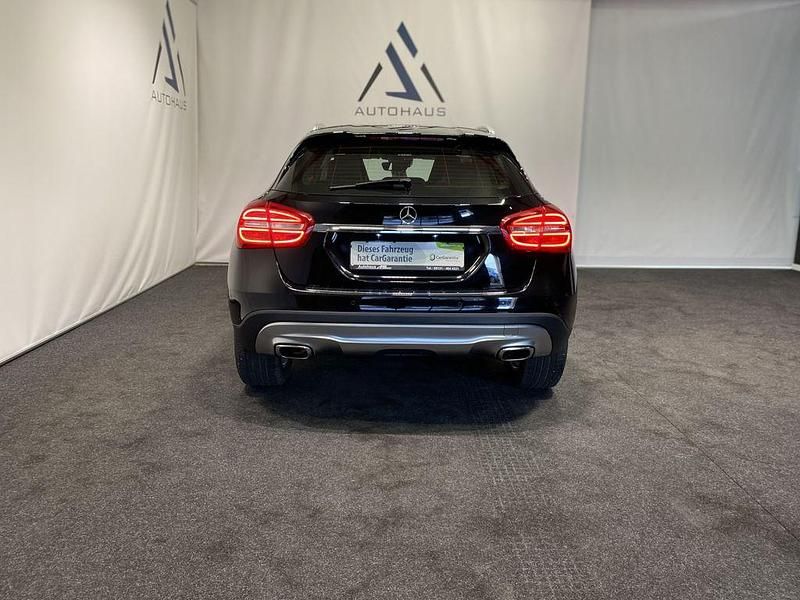 Gebraucht Mercedes GLA220 177 PS (130 kW) 2016 Schwarz SUV