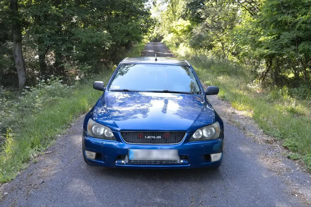 Gebraucht Lexus IS200 229 PS (168 kW) 1999 Blau Limousine