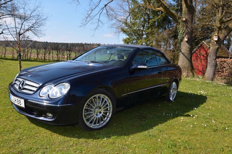 Blau Gebraucht 2005 Mercedes CLK350 Elegance Cabrio | 15.550 € (Teuer) - Bild 1/4