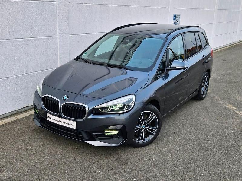 Gebraucht BMW 220 Sport Line 190 PS (139 kW) 2022 Grau Van / Kleinbus
