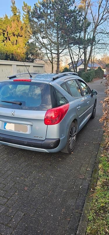 Gebraucht Peugeot 207 92 PS (67 kW) 2012 Blau Kombi