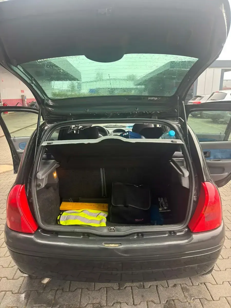 Gebraucht Renault Clio II 58 PS (42 kW) 2000 Schwarz Kleinwagen