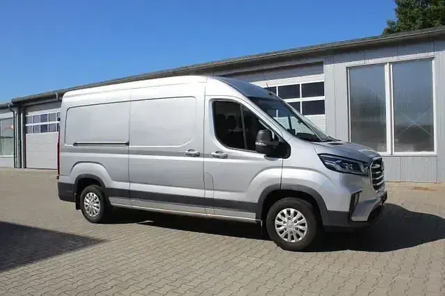 Gebraucht Maxus V90 148 PS (108 kW) 2024 Silber Van