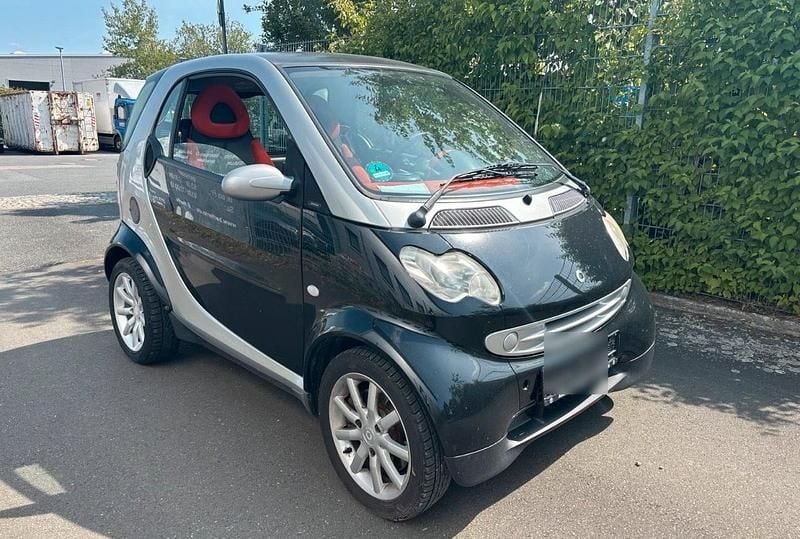 Schwarz Gebraucht 2004 Smart ForTwo Coupé Kleinwagen | 1.500 € (Guter Preis) - Bild 1/4