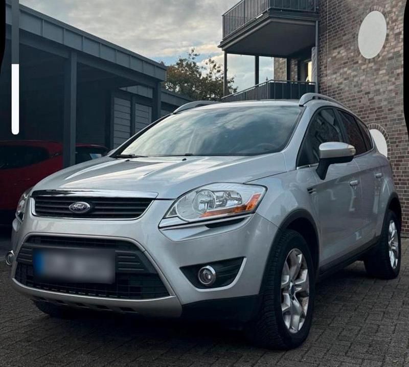 Usata Ford Kuga 140 CV (102 kW) 2011 Argento SUV