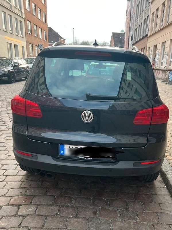 Gebraucht VW Tiguan 140 PS (102 kW) 2011 Schwarz SUV