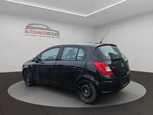 Używany Opel Corsa Innovation 80 KM (58 kW) 2009 Czarny Hatchback