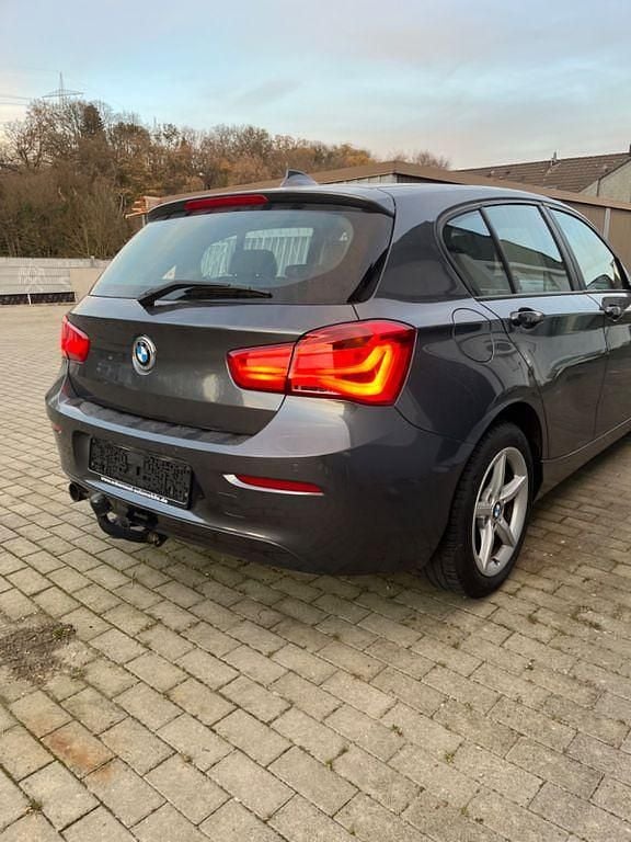 Gebraucht BMW 118 Sport Line 136 PS (100 kW) 2016 Grau Kleinwagen