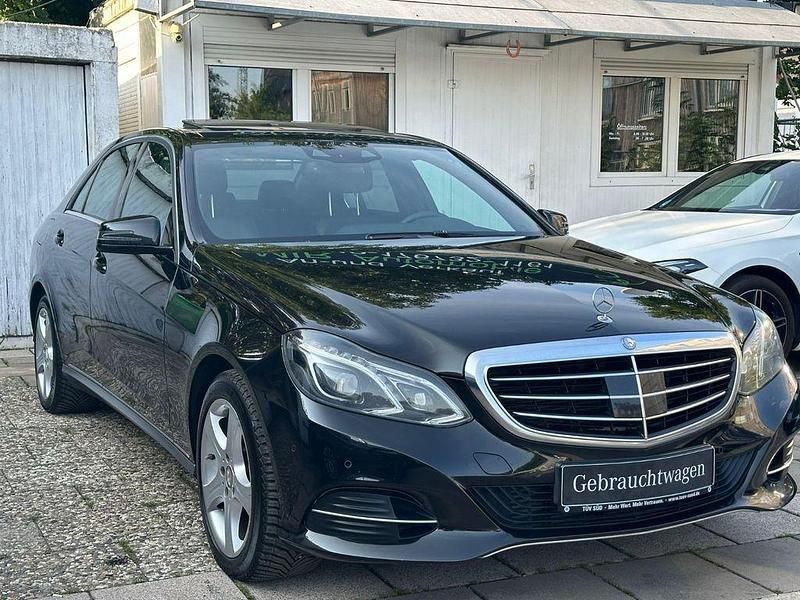 Schwarz Gebraucht 2014 Mercedes 300 Limousine | 11.600 € (Fairer Preis) - Bild 1/4