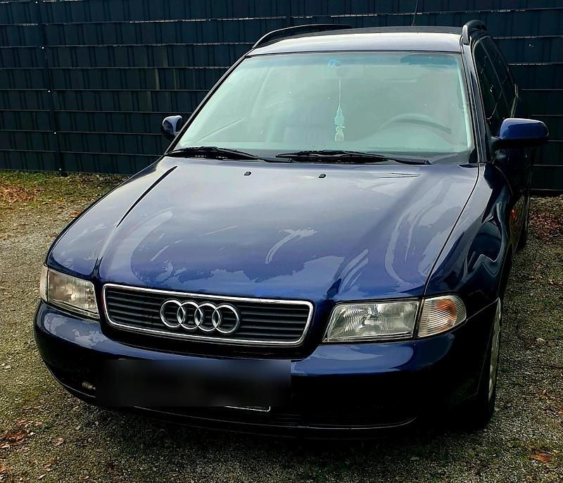 Blau Gebraucht 1996 Audi A4 S-Line Kombi | 2.000 € (Fairer Preis) - Bild 1/4