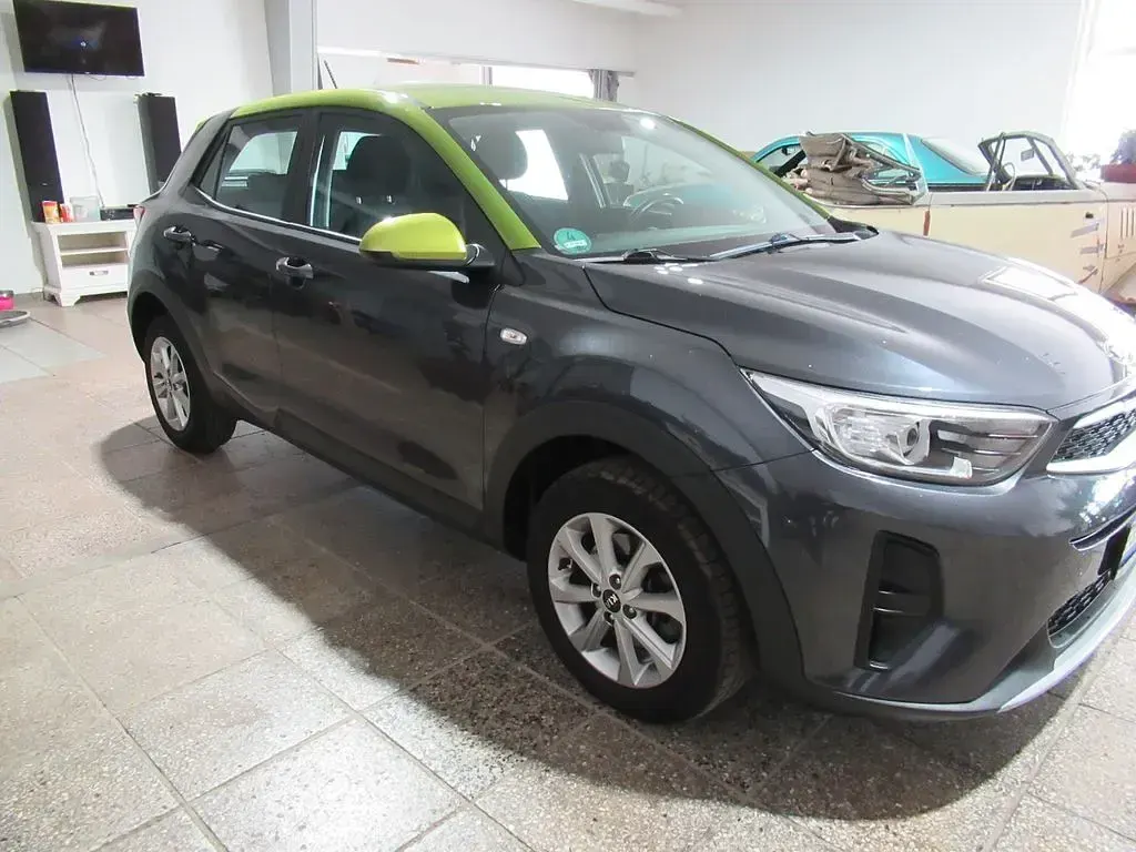 Gebraucht Kia Stonic Edition 7 84 PS (61 kW) 2021 Grau SUV