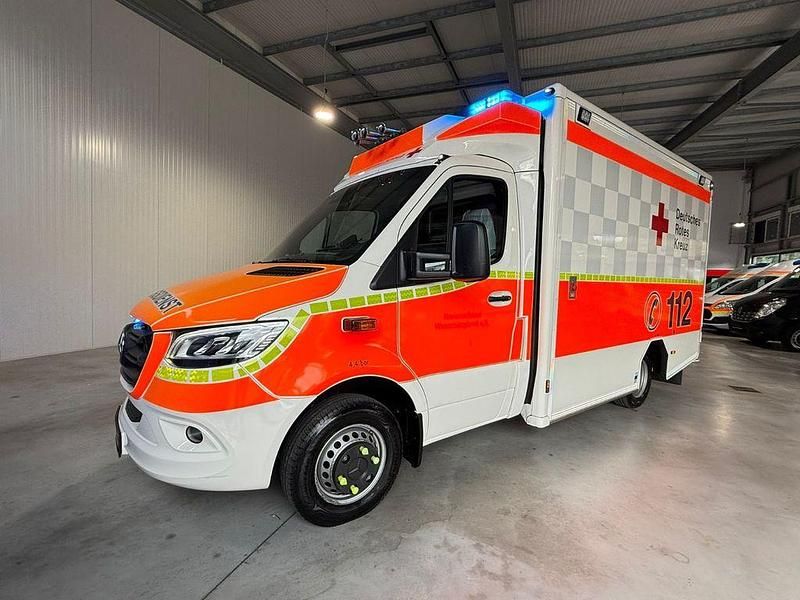 Weiß Gebraucht 2018 Mercedes Sprinter Van | 35.900 € (Teuer) - Bild 1/4