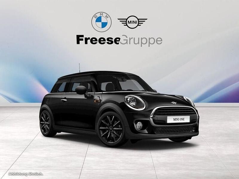 Second-hand Mini ONE 102 CP (75 kW) 2018 Negru Hatchback