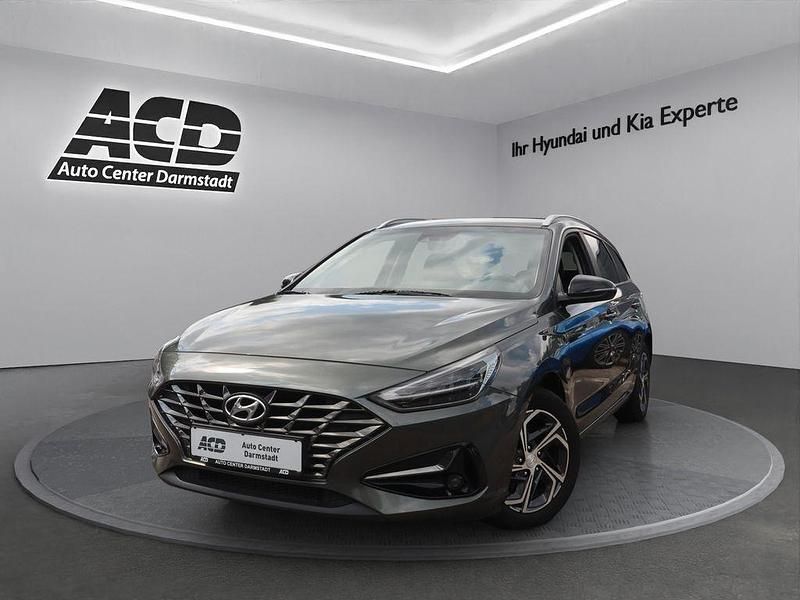 Grau Gebraucht 2021 Hyundai i30 Intro Edition Kombi | 15.470 € (Fairer Preis) - Bild 1/4