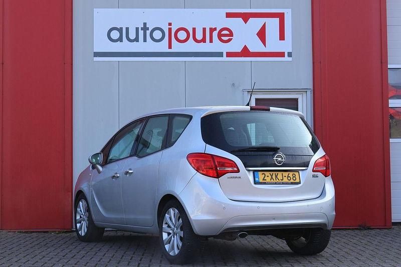 Gebraucht Opel Meriva Edition 131 PS (96 kW) 2013 Grau Van / Kleinbus
