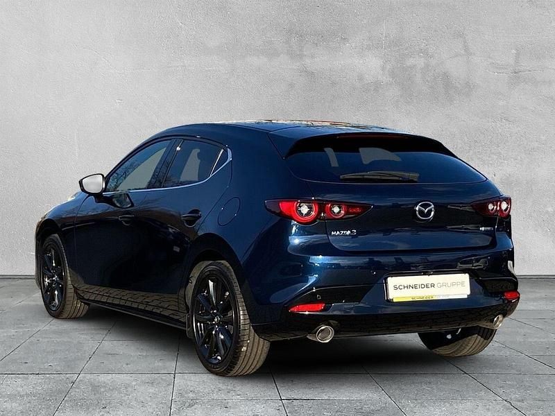 Neu Mazda 3 Nagisa 186 PS (136 kW) 2025 Blau (deep crystal blue) Limousine