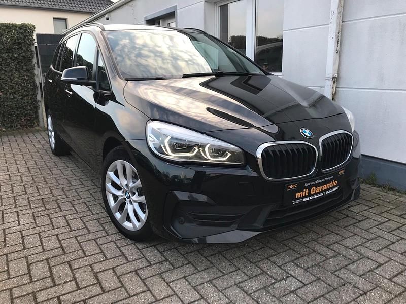 Schwarz Gebraucht 2022 BMW 218 Gran Tourer Advantage Van / Kleinbus | 17.850 € (Guter Preis) - Bild 1/4