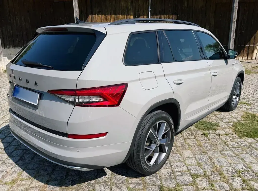 Gebraucht Skoda Kodiaq SportLine 150 PS (110 kW) 2021 Grau SUV