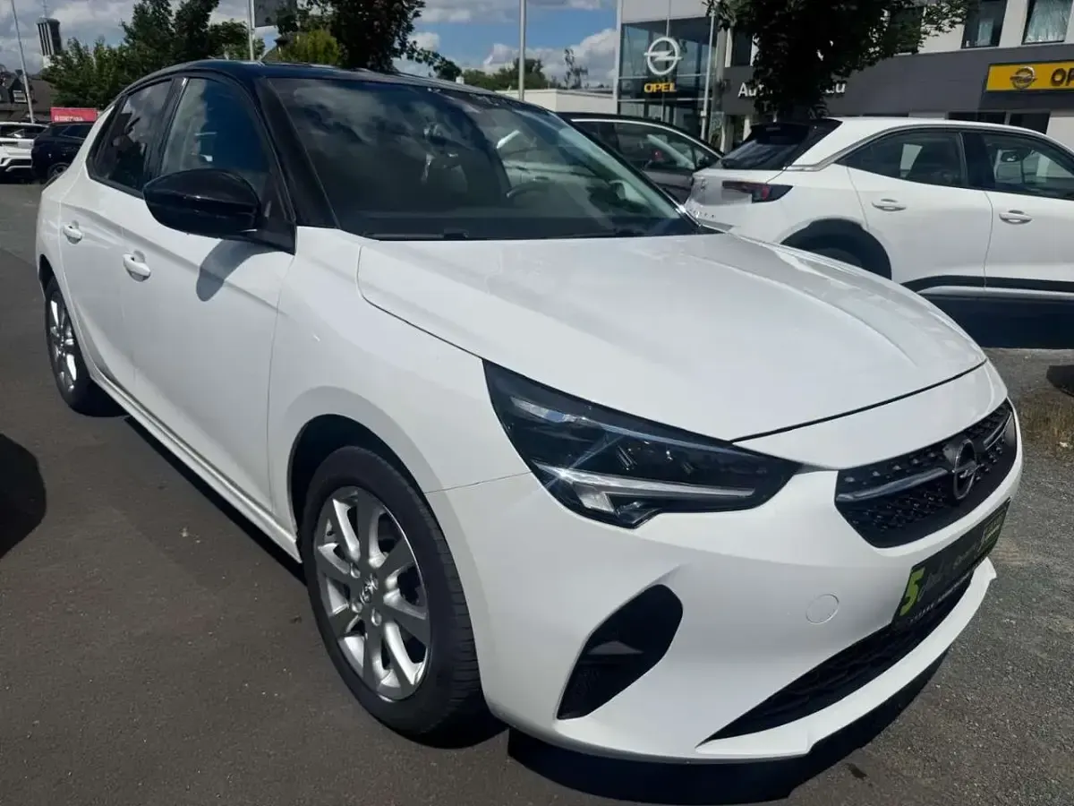 Gebraucht Opel Corsa 75 PS (55 kW) 2023 Jade weiss/arktis weiss Kleinwagen