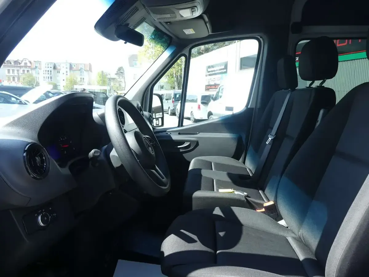 Gebraucht Mercedes Sprinter 150 PS (110 kW) 2023 Weiss Van