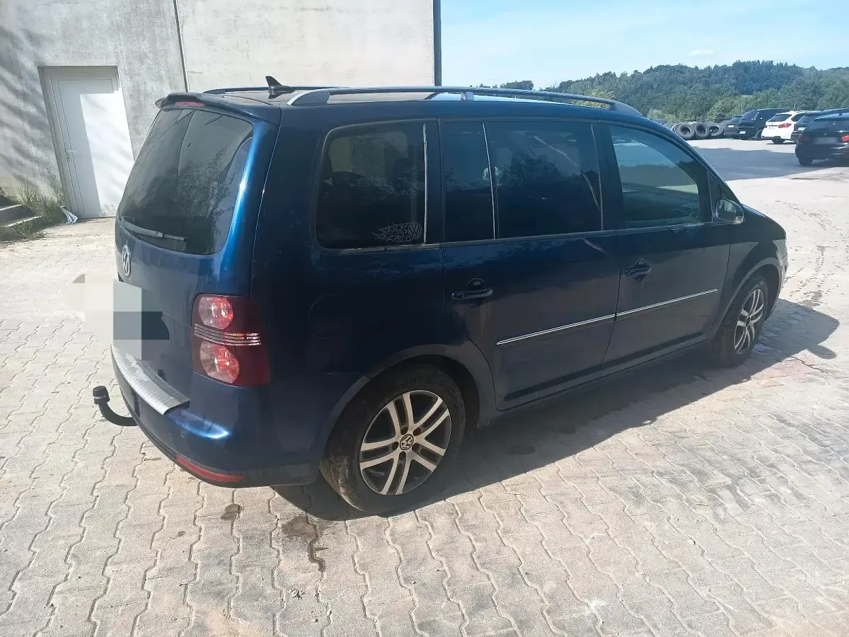 Gebraucht VW Touran 140 PS (102 kW) 2008 Blau Van / Kleinbus