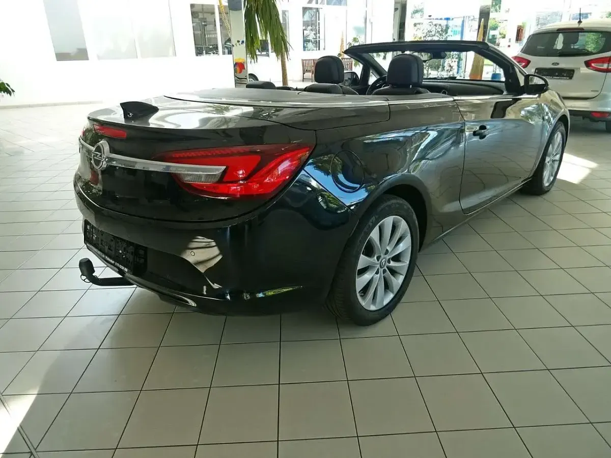 Gebraucht Opel Cascada Active 170 PS (125 kW) 2017 Schwarz Cabrio