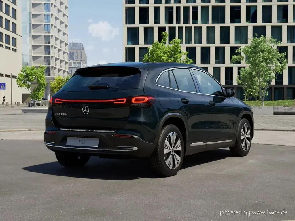 Gebraucht Mercedes EQA250+ Progressive 139 kW (190 PS) 2024 Schwarz SUV