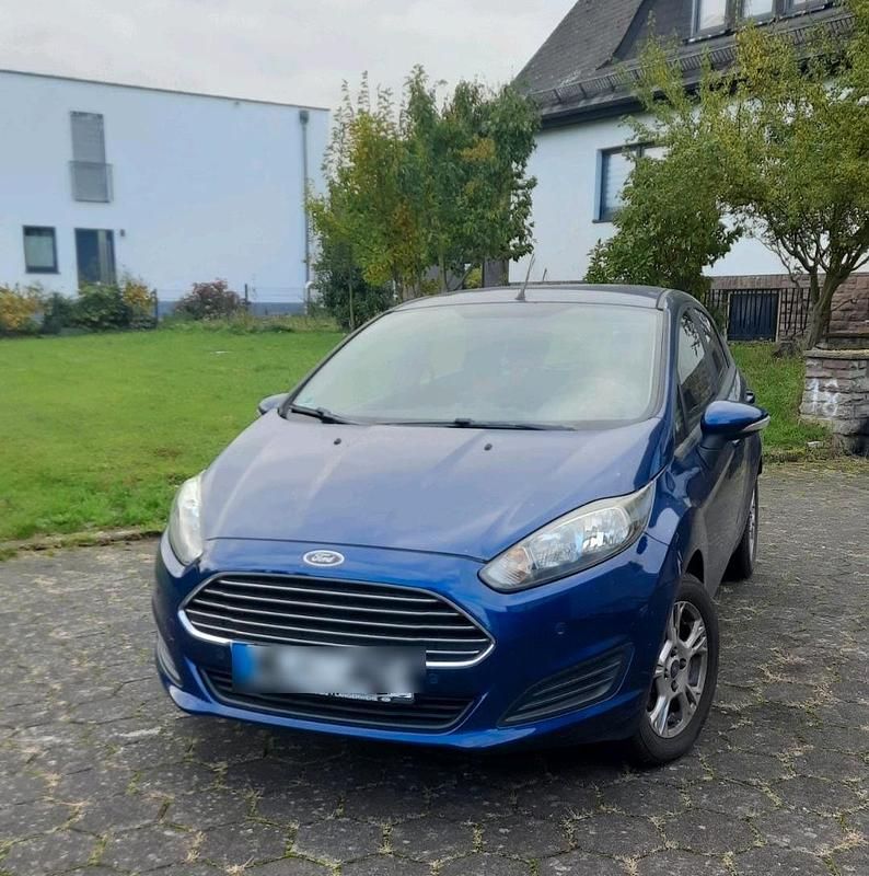 Blau Gebraucht 2014 Ford Fiesta SYNC Edition Kleinwagen | 5.400 € (Fairer Preis) - Bild 1/4