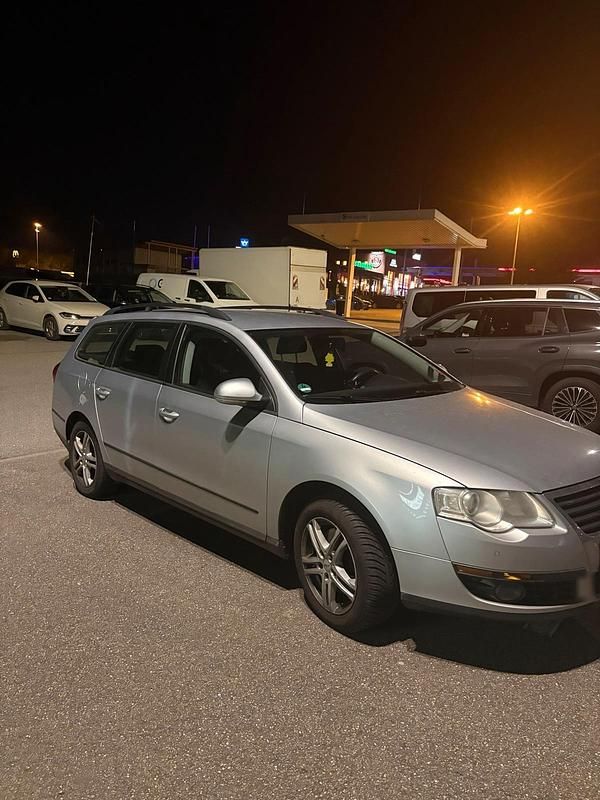 Usata VW Passat 140 CV (102 kW) 2011 Grigio Station wagon