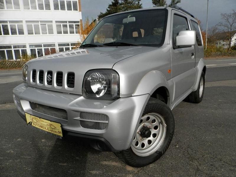 Silber Gebraucht 2011 Suzuki Jimny Comfort SUV | 9.690 € (Fairer Preis) - Bild 1/4