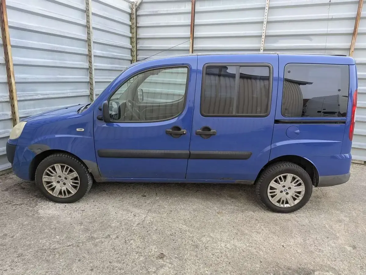 Gebraucht Fiat Doblò Dynamic 77 PS (56 kW) 2007 Blau Van / Kleinbus