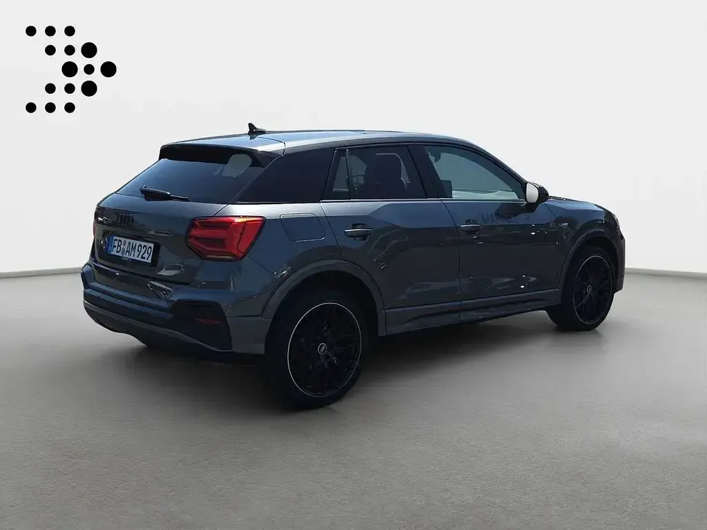 Gebraucht Audi Q2 S-Line 150 PS (110 kW) 2026 Daytonagrau perleffekt SUV