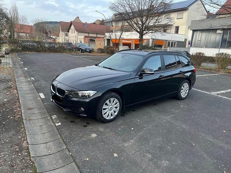 Schwarz Gebraucht 2014 BMW 318 Kombi | 9.200 € (Fairer Preis) - Bild 1/4