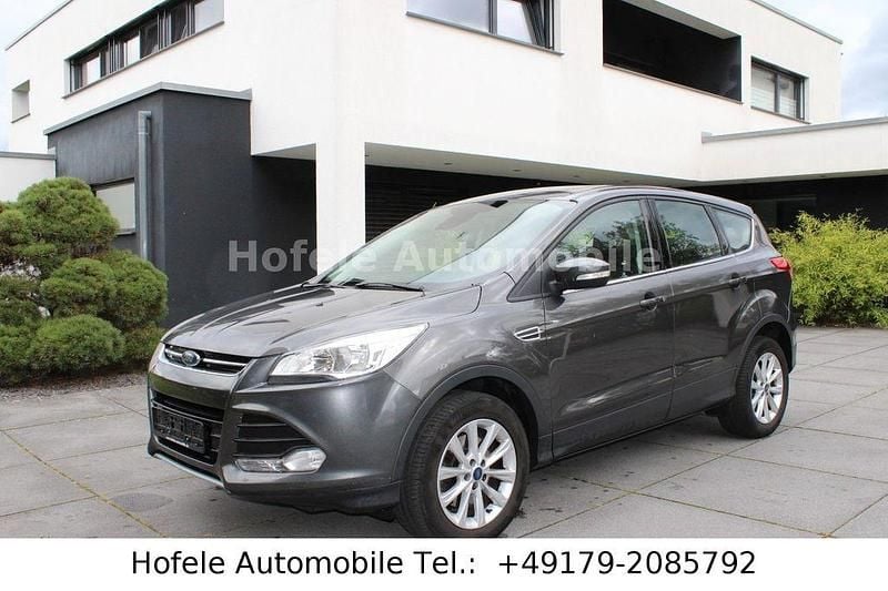 Grau Gebraucht 2015 Ford Kuga Titanium SUV | 9.750 € (Guter Preis) - Bild 1/4