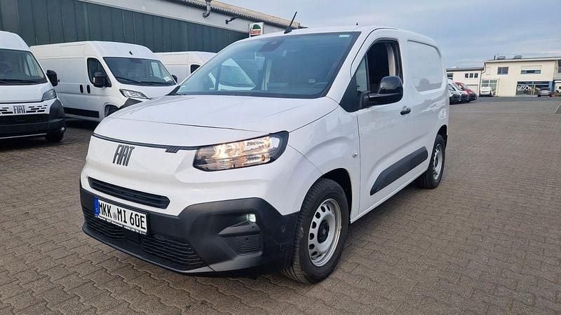 Gebraucht Fiat e-Doblò 100 kW (136 PS) 2025 Weiß Van / Kleinbus