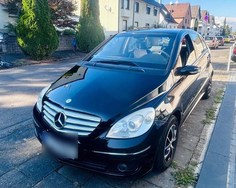 Schwarz Gebraucht 2005 Mercedes B170 Van / Kleinbus | 2.599 € (Fairer Preis) - Bild 1/4