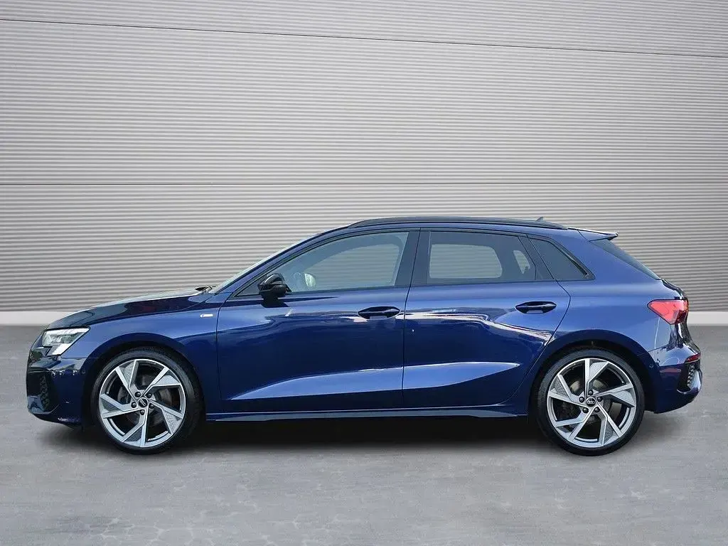 Gebraucht Audi A3 S-Line 200 PS (147 kW) 2022 Blau Limousine
