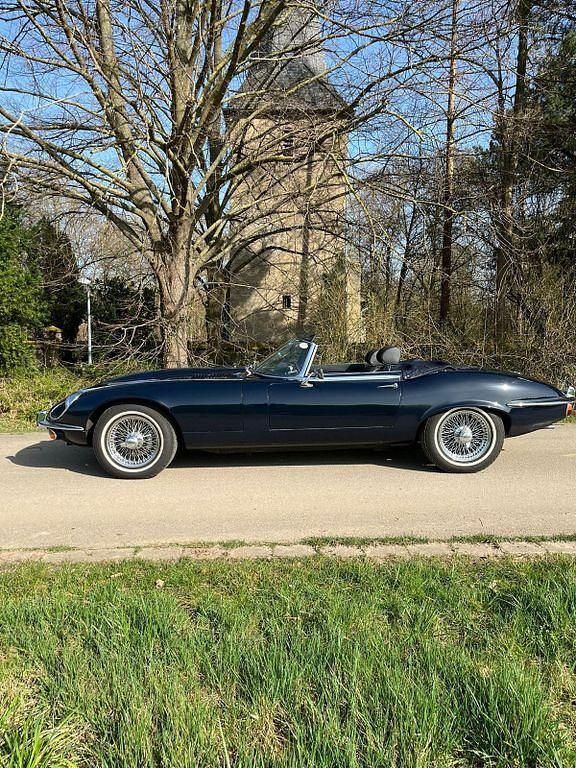 Gebraucht Jaguar E-Type 268 PS (197 kW) 1972 Blau Cabrio