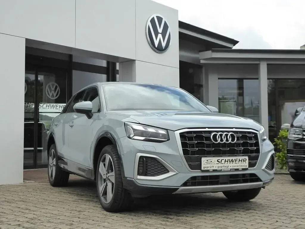 Gebraucht Audi Q2 Advanced Plus 150 PS (110 kW) 2025 Grau SUV