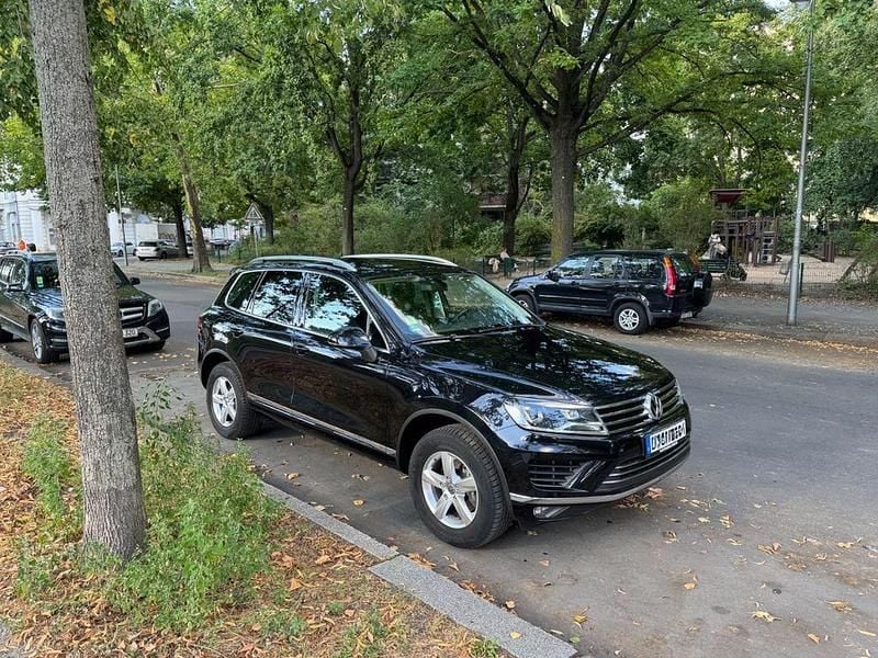 Gebraucht VW Touareg Exclusive 262 PS (192 kW) 2015 Schwarz SUV