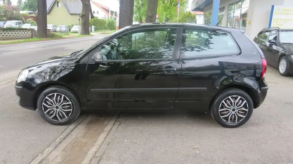 Gebraucht VW Polo 60 PS (44 kW) 2009 Schwarz Kleinwagen